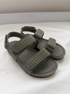 Cat and Jack Adjustable Olive Green Velcro Sandals Size 8 Toddler
